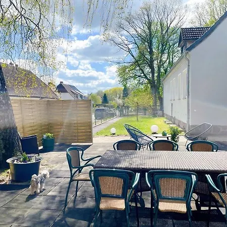 Hauschen Nebenan Landhof Sarow, Seenah 아파트 Sarow