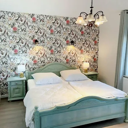 Hauschen Nebenan Landhof Sarow, Seenah 아파트 *